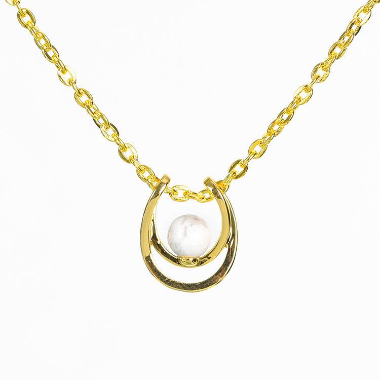 U-Shaped Pearl Pendant Crystal Necklace: Minimalist Niche Design for Luxury Aesthetic